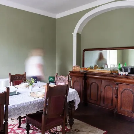 بيت ضيافة Hill House كاشيل