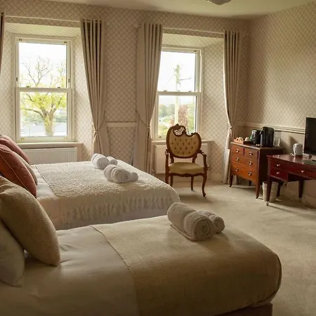 Guest house Hill House